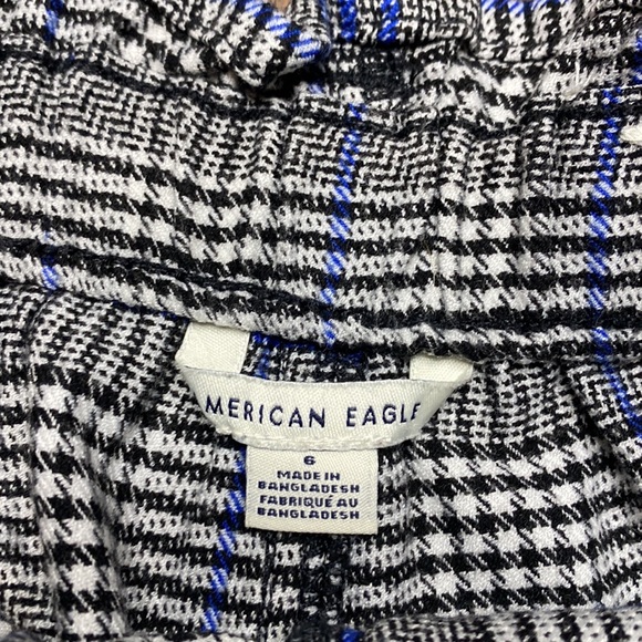 American Eagle High Waisted Plaid shorts - Picture 2 of 3